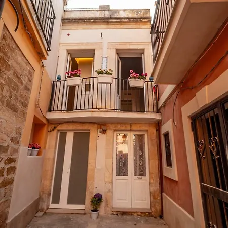 La Palazzata Holiday home *